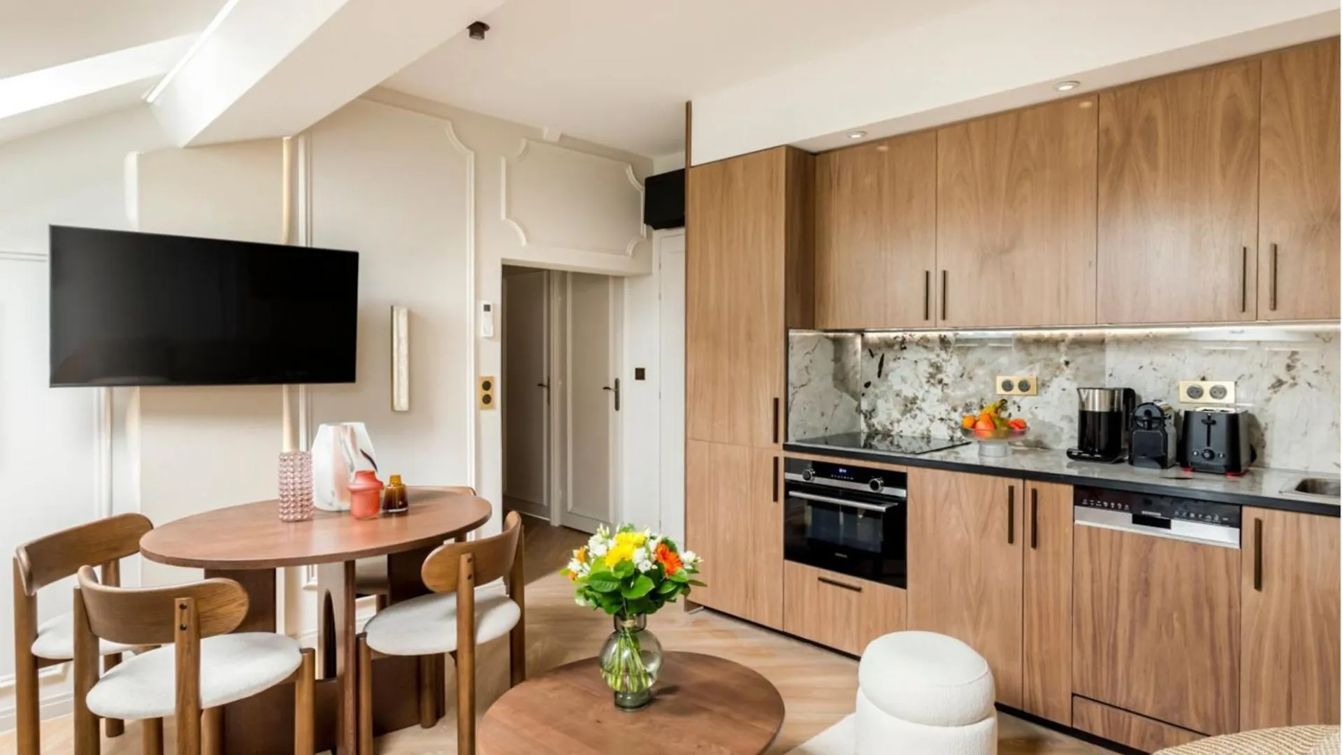 Apartment Merveil - Luxury Suite - Champs Elysees - St Cyr I Paris